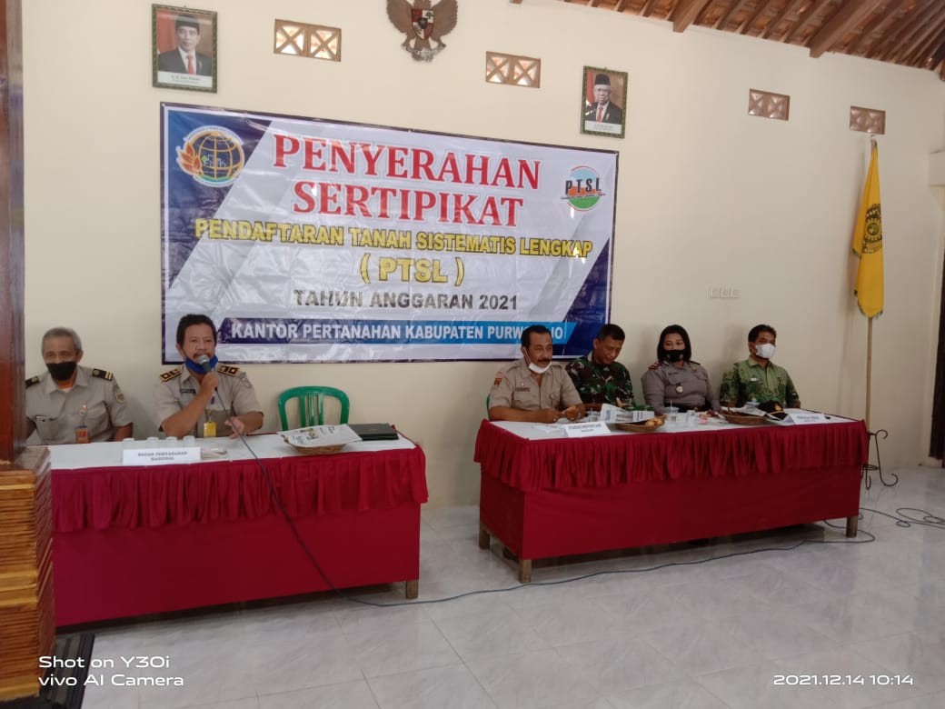 Penyerahan Sertifikat PTSL Desa Semagung