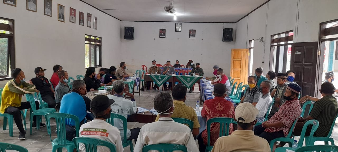 Mediasi warga dengan pemerintah desa Bapangsari