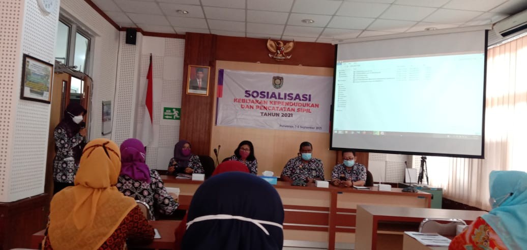 Sosialisasi Kebijakan Kependudukan dan Pencatatan sipil