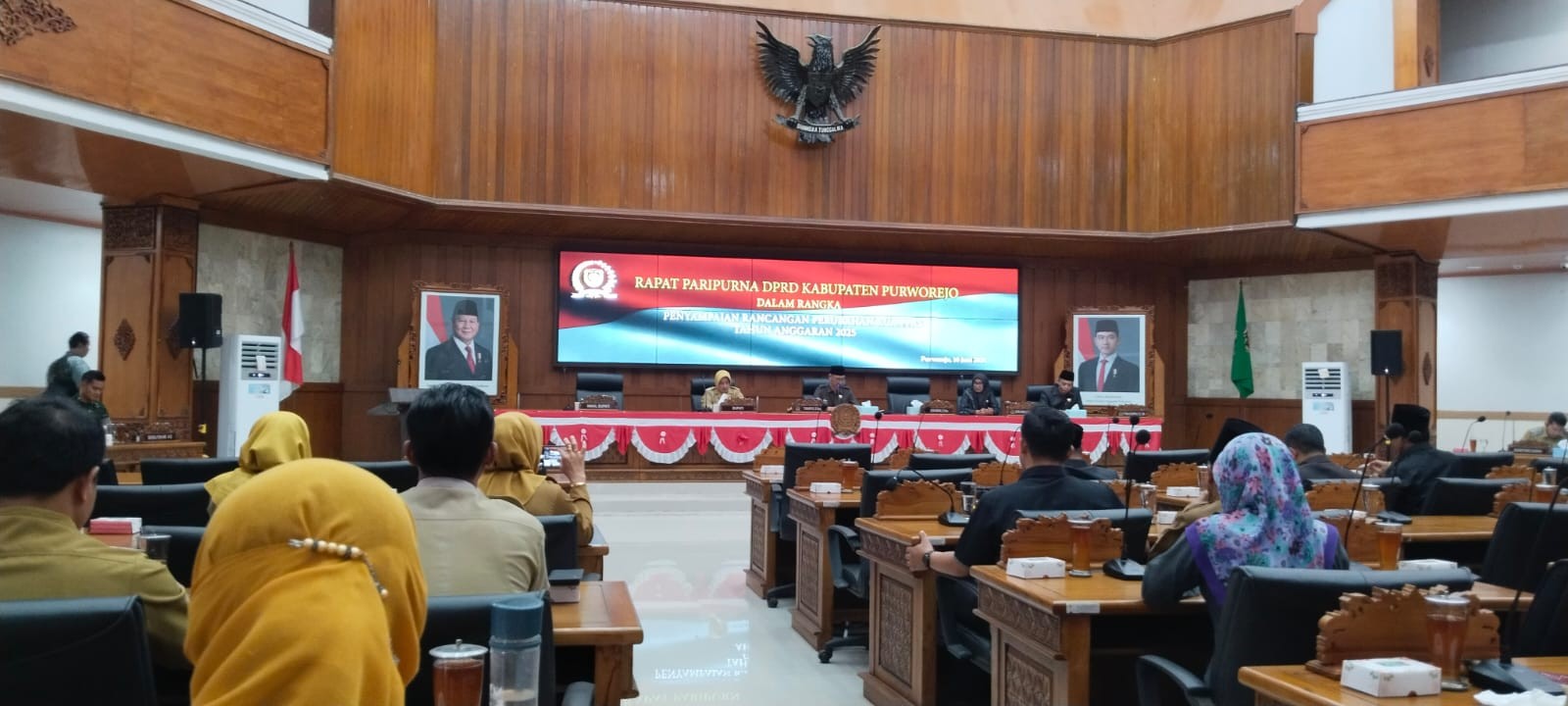 Sekcam Bagelen Hadiri Rapat Paripurna DPRD Kabupaten Purworejo Terkait Penyampaian Rancangan Perubahan KUA-PPAS TA 2025