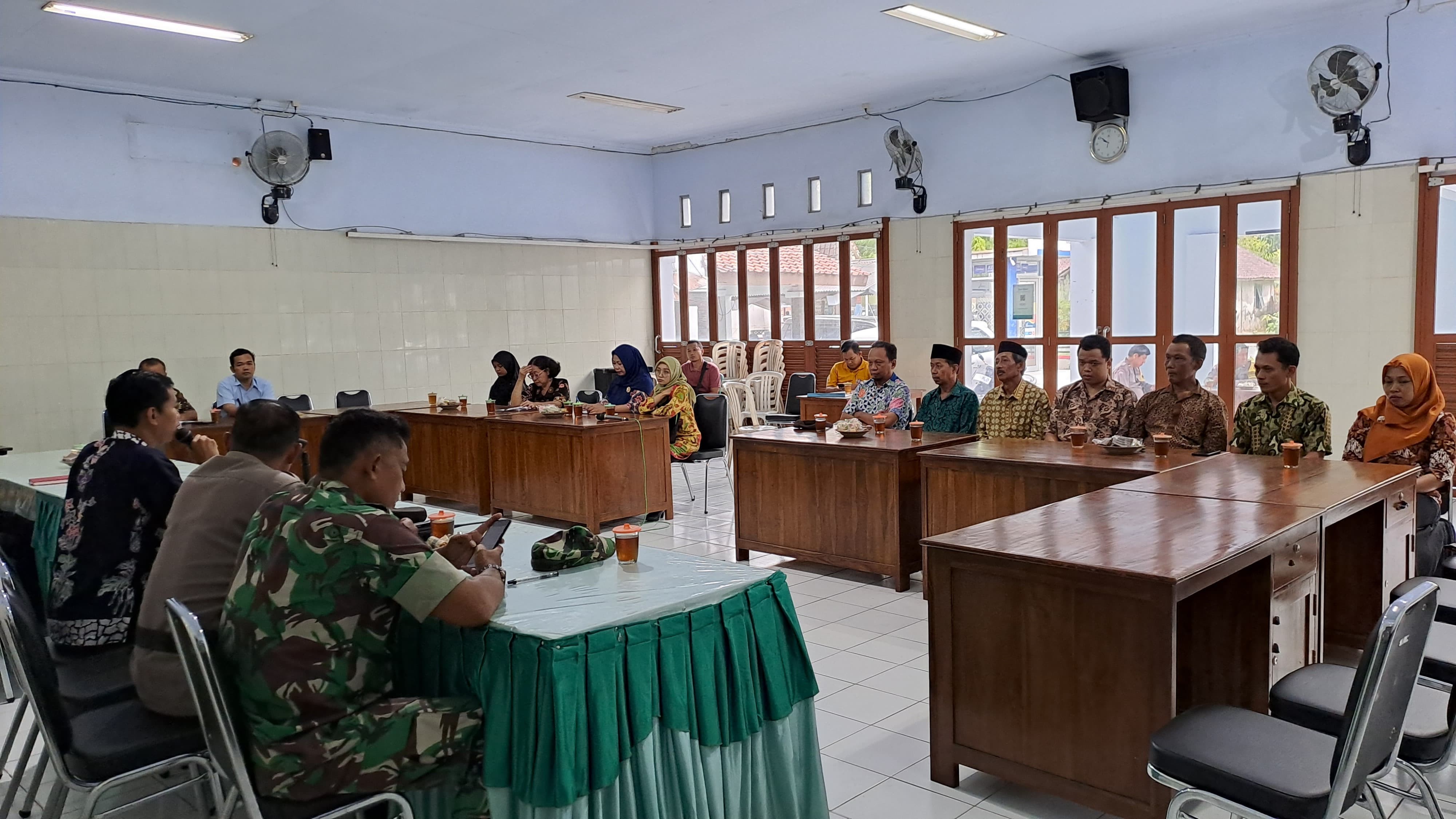 Rapat_Penyelesaian_kalirejo.jpg