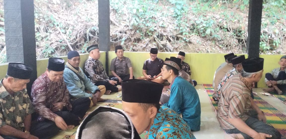 Camat Bagelen Hadiri Tradisi Saparan di Petilasan Nyi Sikembaran, Dusun Duren Ombo