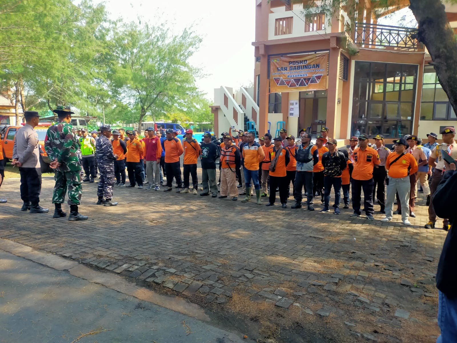 FPRB Bagelen dan Tim Bakwan Ratna Ikut dalam Operasi SAR Gabungan Pencarian Korban Laka Laut di Pantai Dewa Ruci