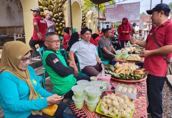 Pembukaan Pasar Takjil di Taman Bagelen