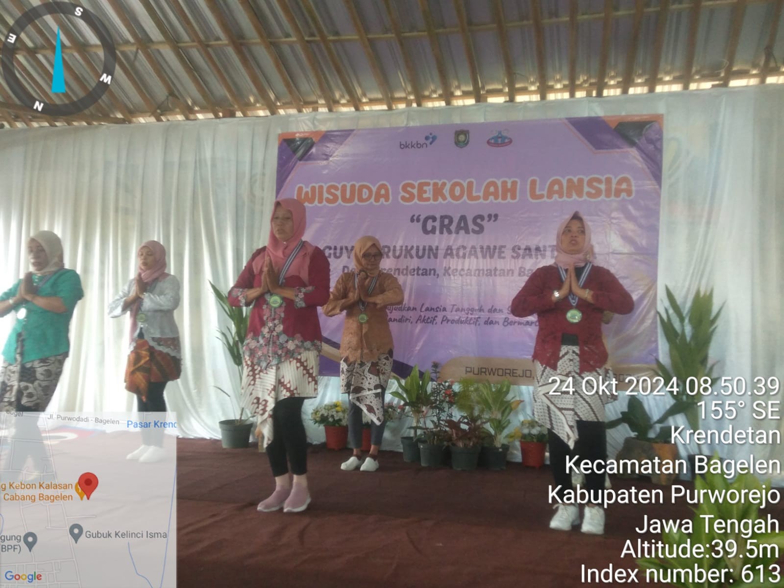 wisuda_lansia.jpg